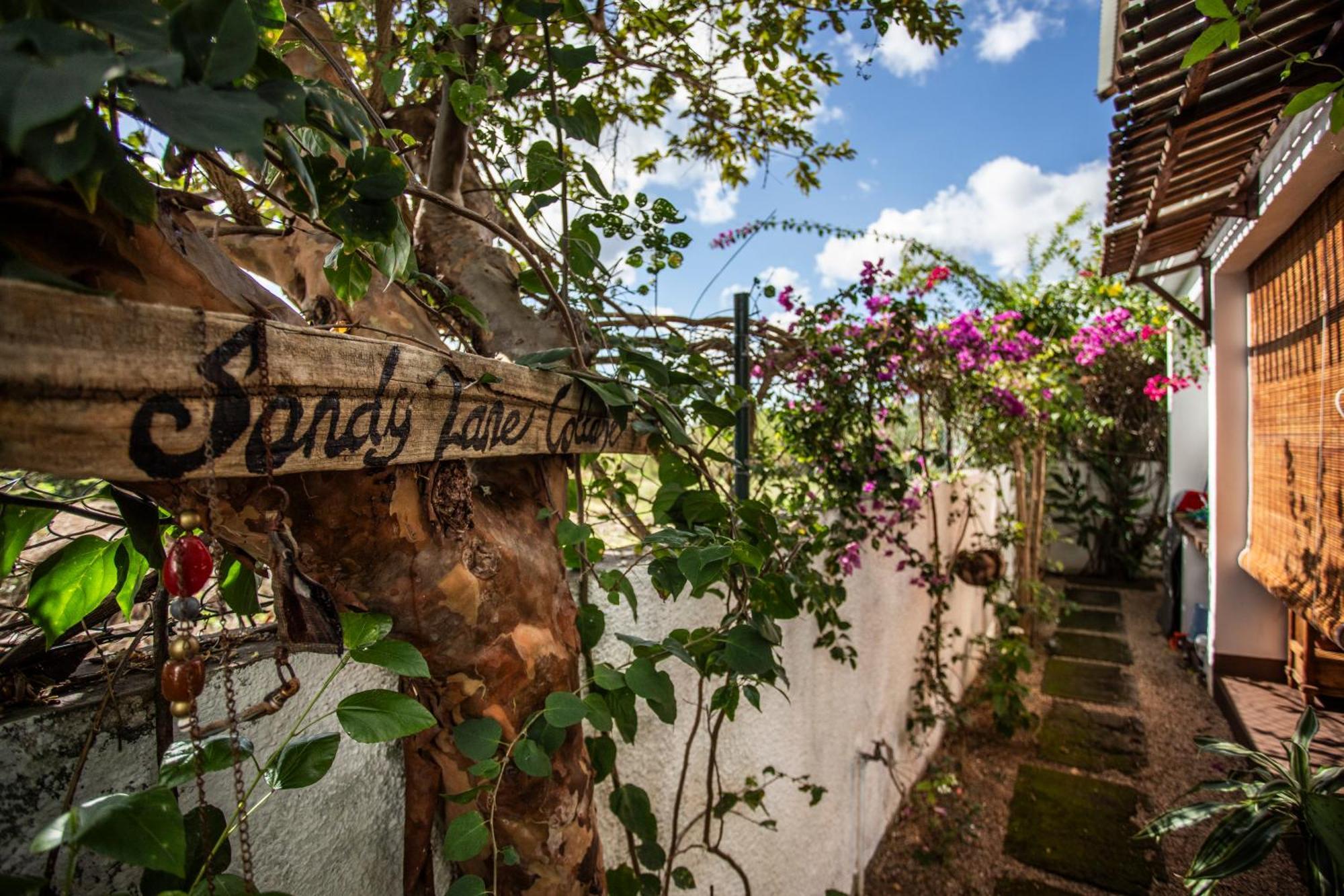 Sandy Lane Cottage Tamarin Exterior foto